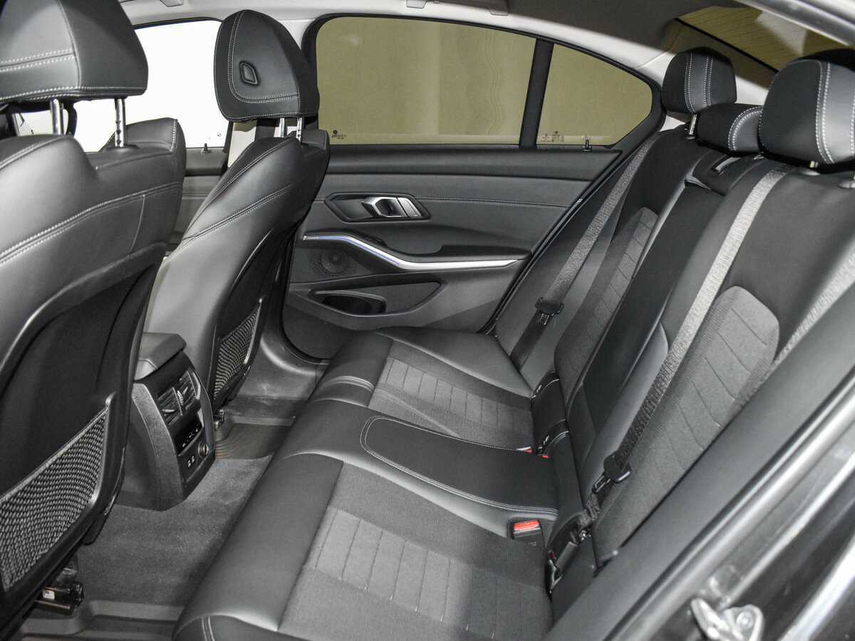BMW 3 серии 320i, 2020 Фото №12