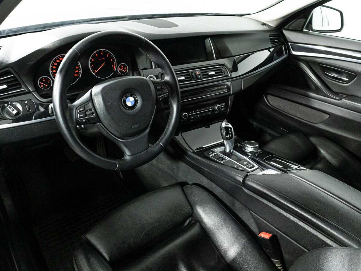 BMW 5 серии 528i xDrive, 2014 Фото №11