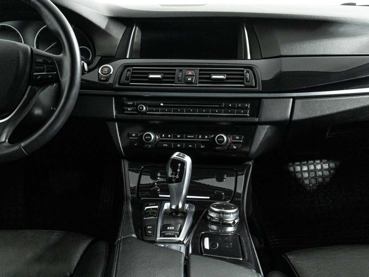 BMW 5 серии 528i xDrive, 2014 Фото №14