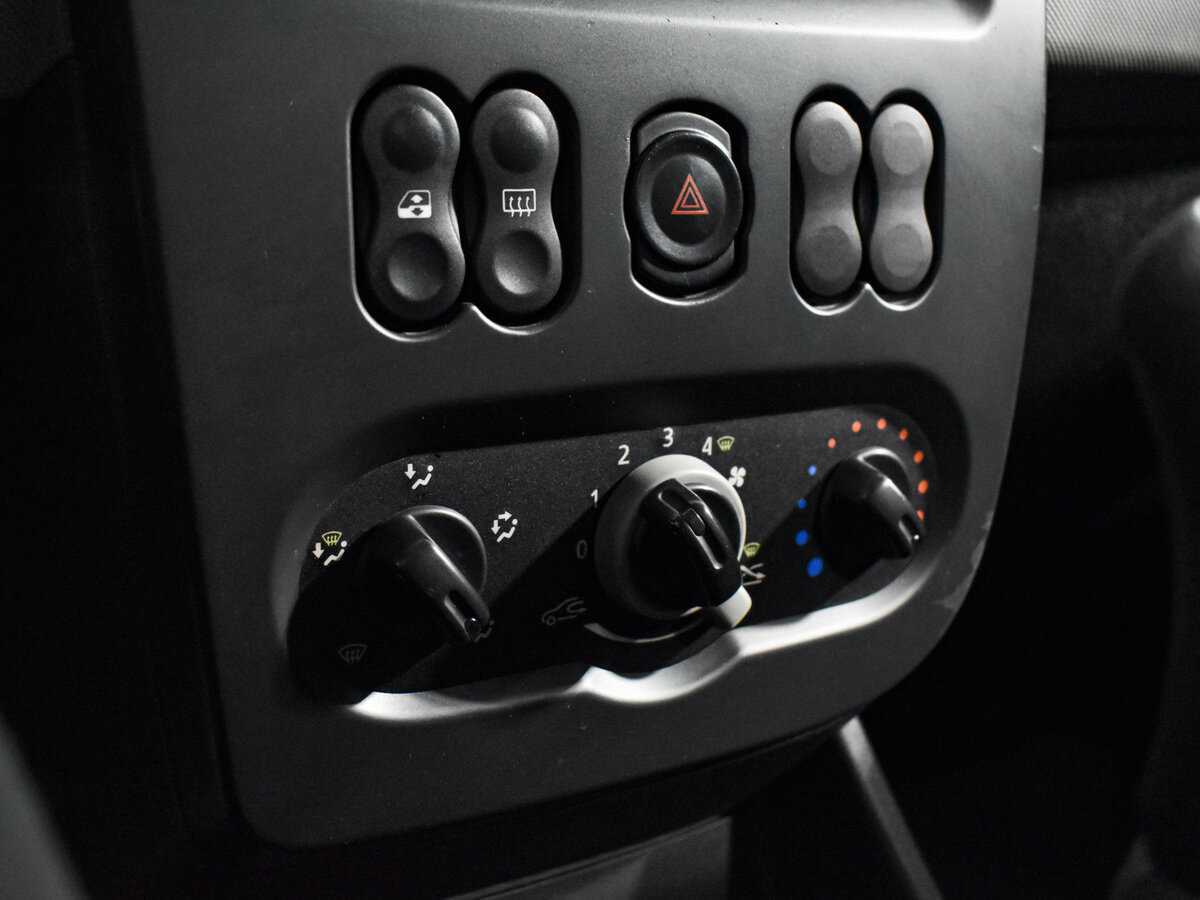 Renault Sandero, 2011 Фото №16