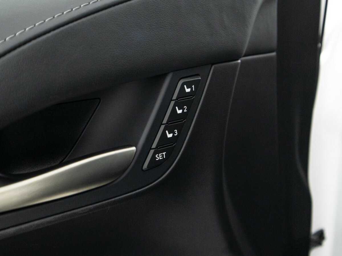 Lexus LX 570, 2020 Фото №19