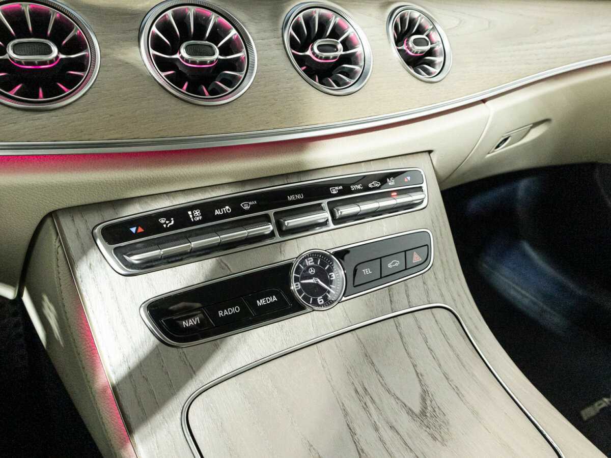 Mercedes-Benz E-Класс 200, 2019 Фото №20