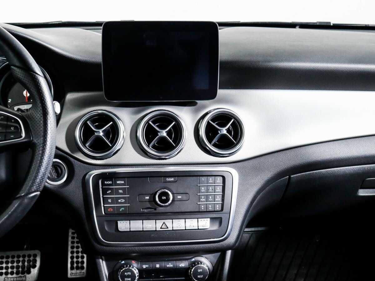Mercedes-Benz GLA 200, 2017 Фото №13