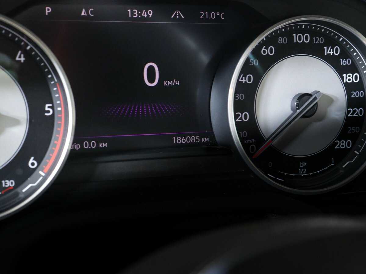 Volkswagen Touareg, 2018 Фото №11