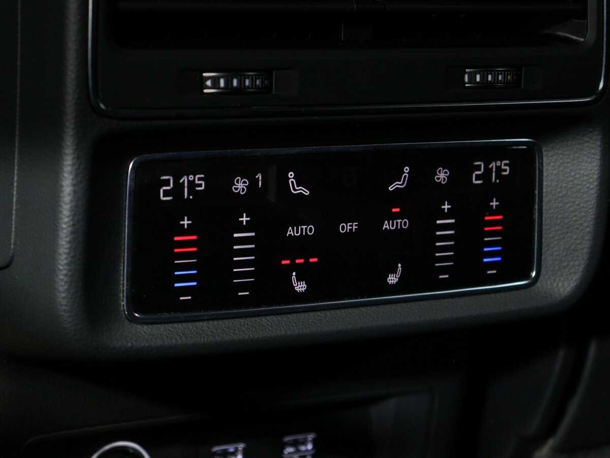 Audi Q8 45 TDI, 2019 Фото №24