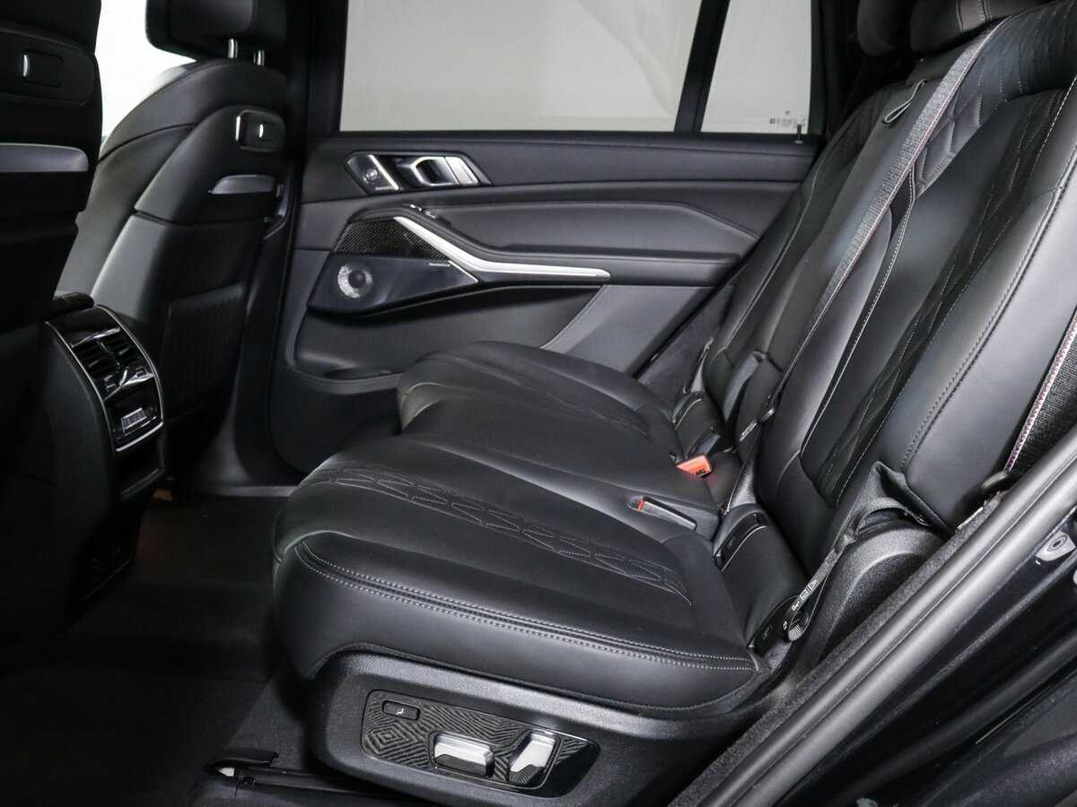 BMW X7 M60i, 2023 - 15 409 км. | Фото №7