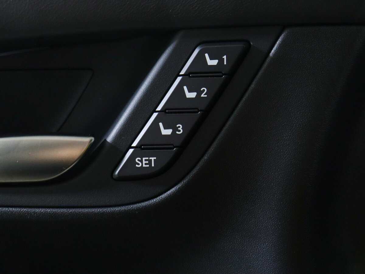 Lexus LX 570, 2017 Фото №16