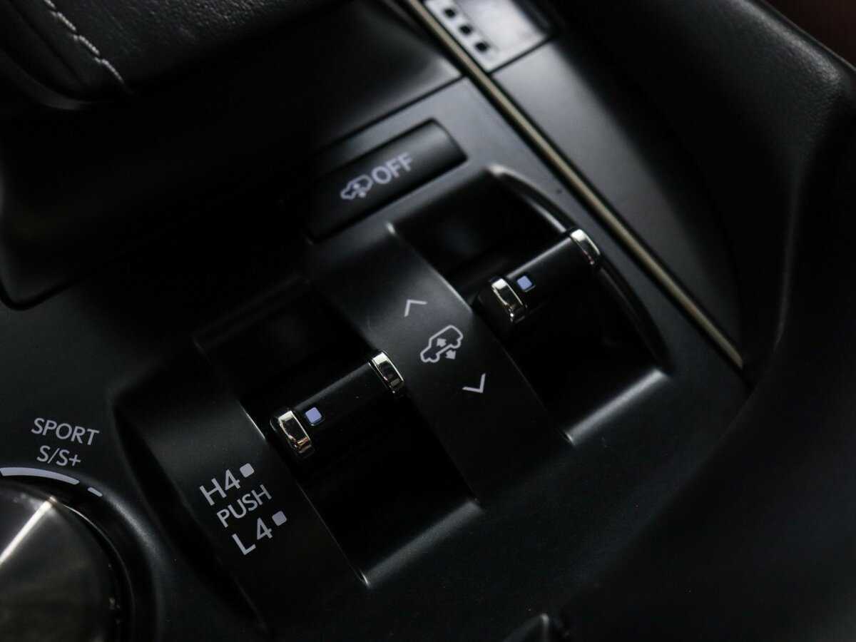 Lexus LX 570, 2017 Фото №27