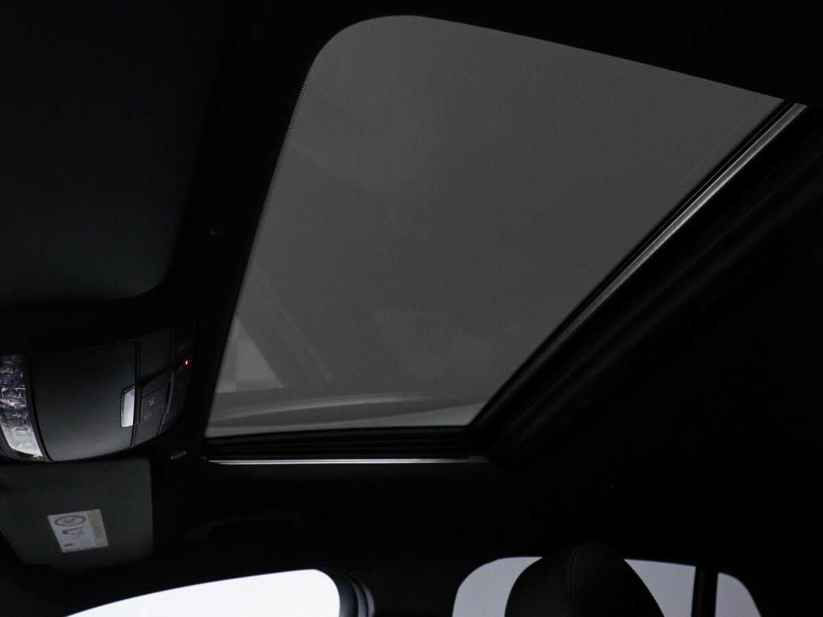 Mercedes-Benz GLC Coupe 300, 2019 Фото №17