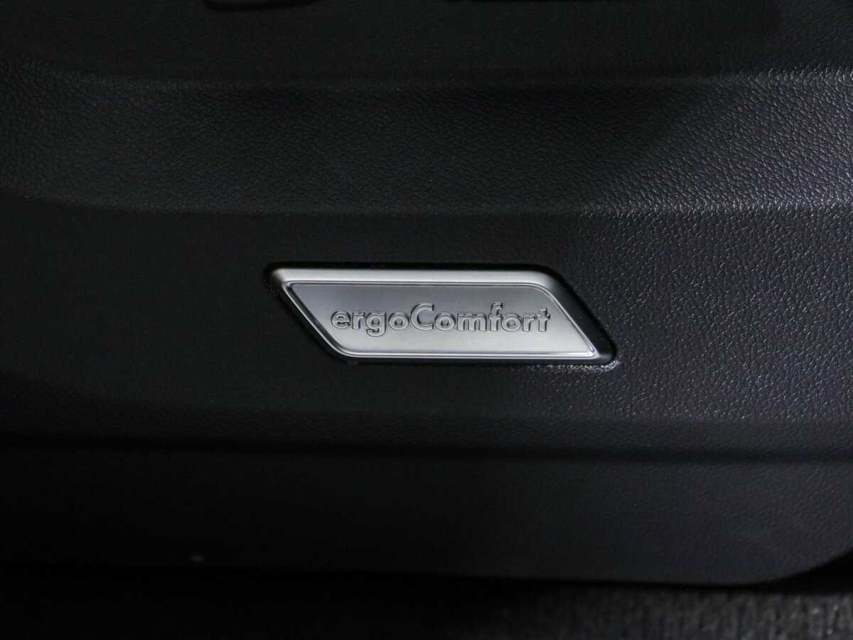 Volkswagen Touareg, 2021 Фото №15