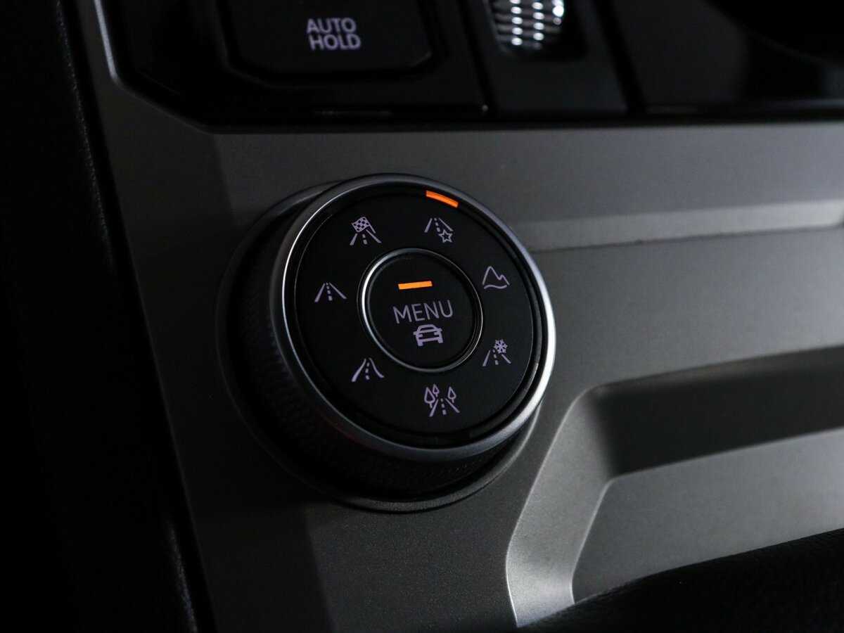 Volkswagen Touareg, 2021 Фото №25