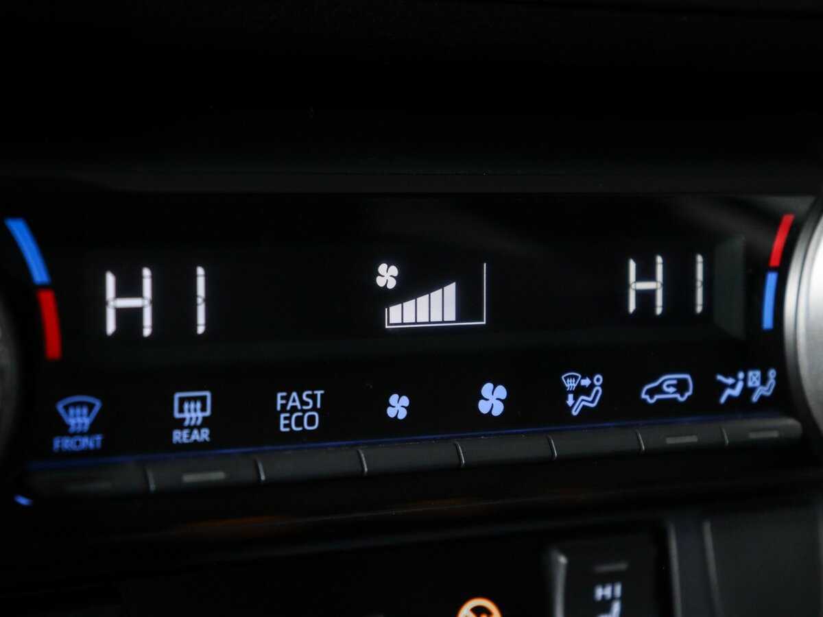 Toyota RAV4, 2020 Фото №18