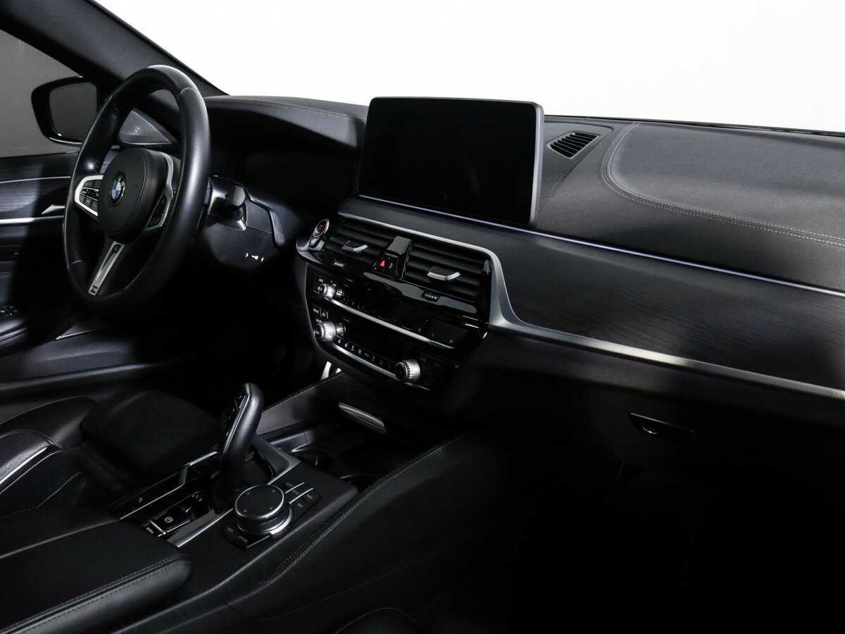 BMW 5 серии 530d xDrive, 2020 Фото №6