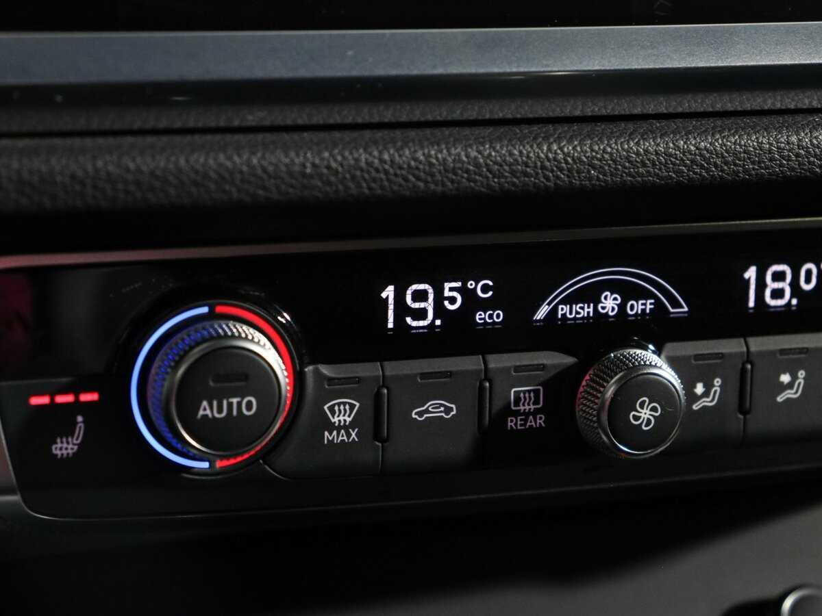 Audi Q3 Sportback 40 TFSI, 2021 Фото №16