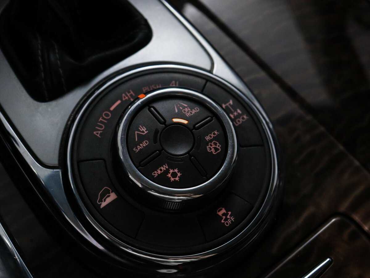 Nissan Patrol, 2014 Фото №21