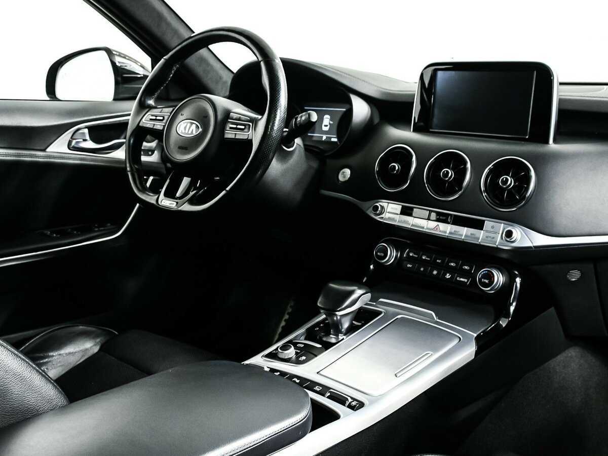 Kia Stinger, 2018 Фото №9