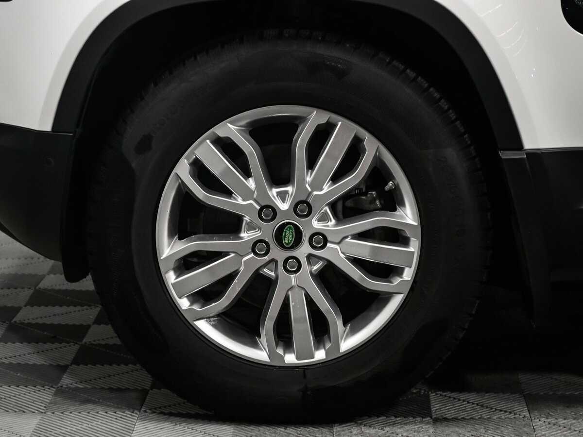 Land Rover Defender 110, 2021 Фото №19