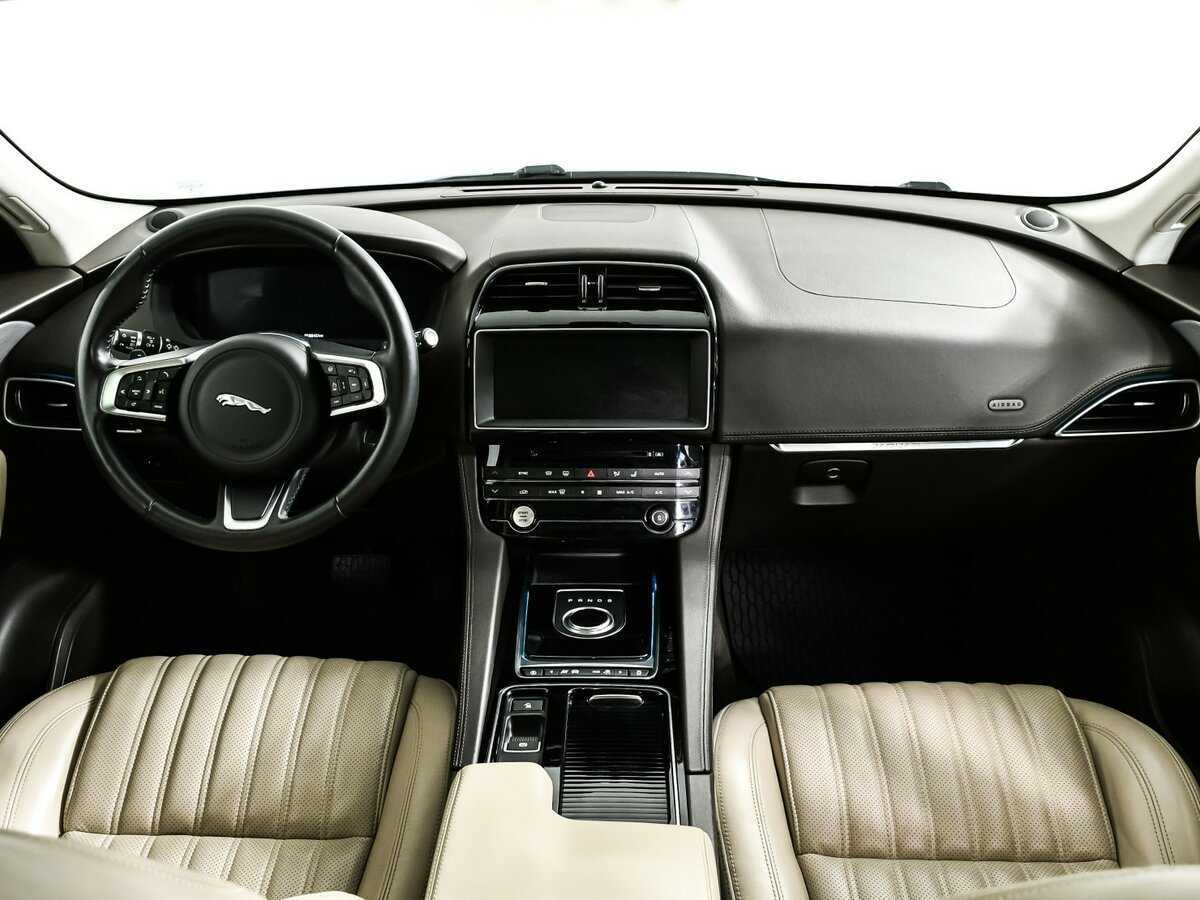 Jaguar F-Pace, 2017 Фото №11