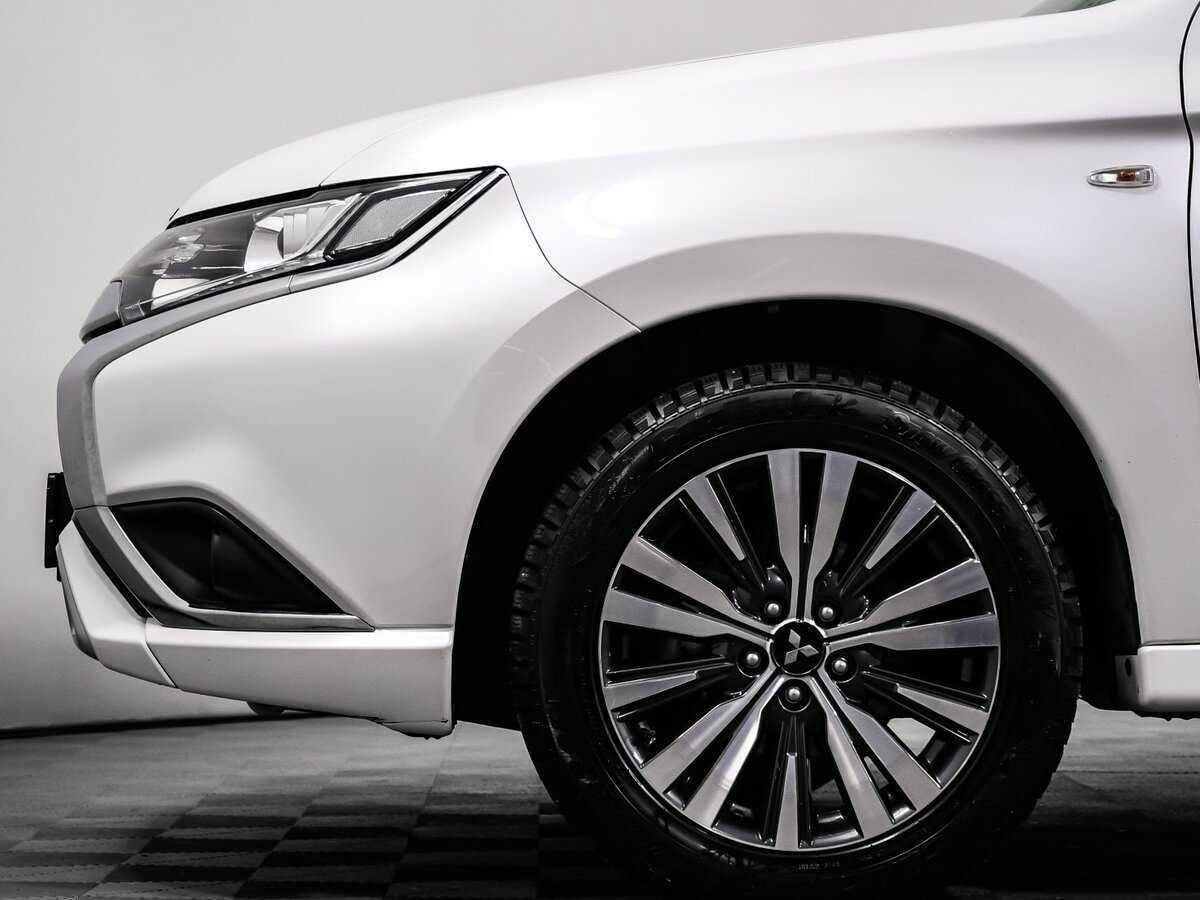 Mitsubishi Outlander, 2022 Фото №18