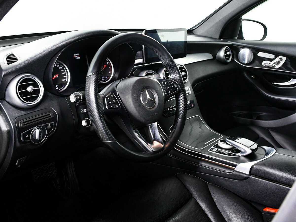 Mercedes-Benz GLC Coupe 300, 2018 Фото №11