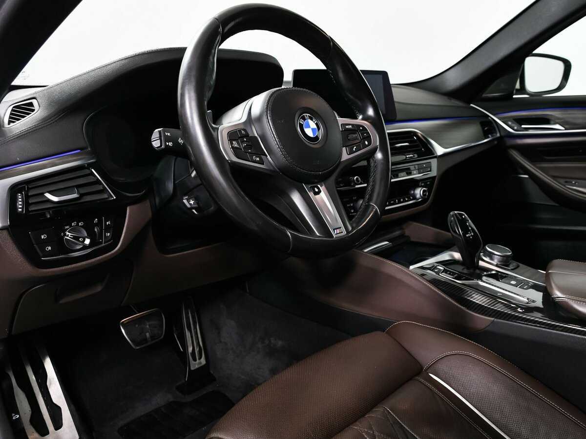 BMW 5 серии 530d xDrive, 2018 Фото №12