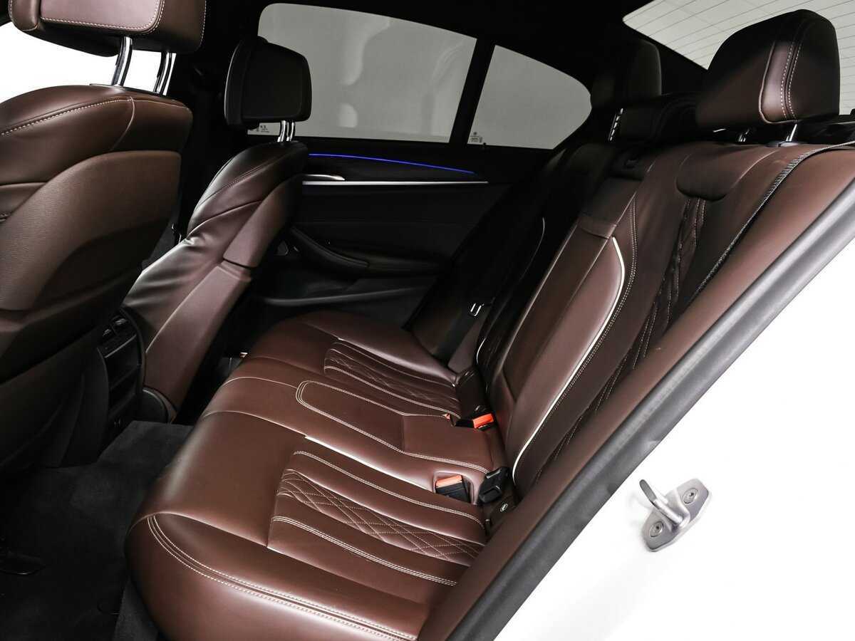 BMW 5 серии 530d xDrive, 2018 Фото №13