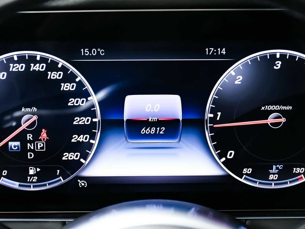 Mercedes-Benz E-Класс 220 d, 2019 - 66 810 км. | Фото №8