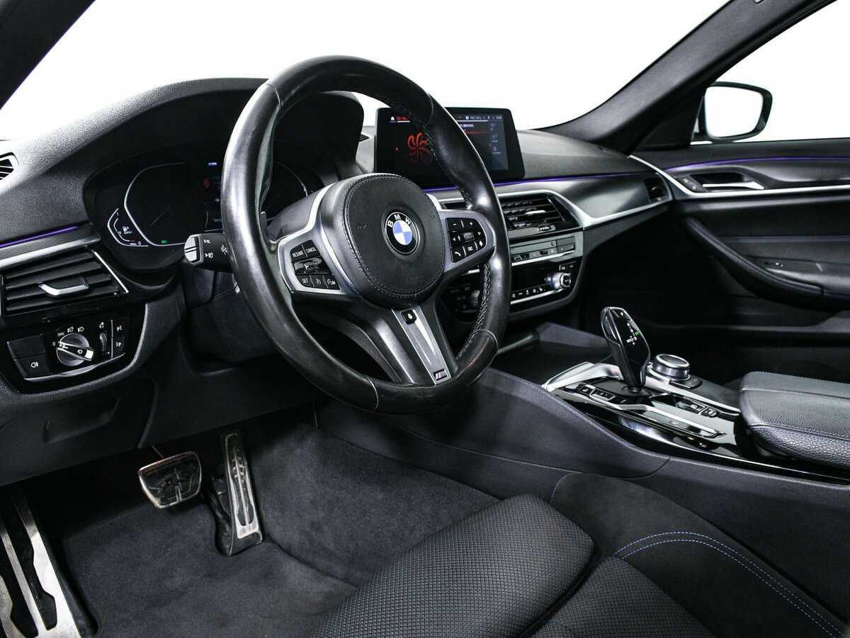 BMW 5 серии 520d xDrive, 2020 Фото №13