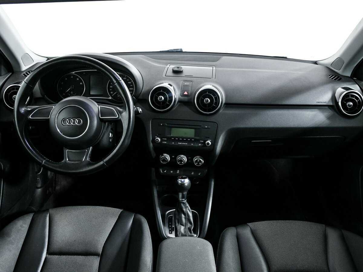 Audi A1, 2010 Фото №11