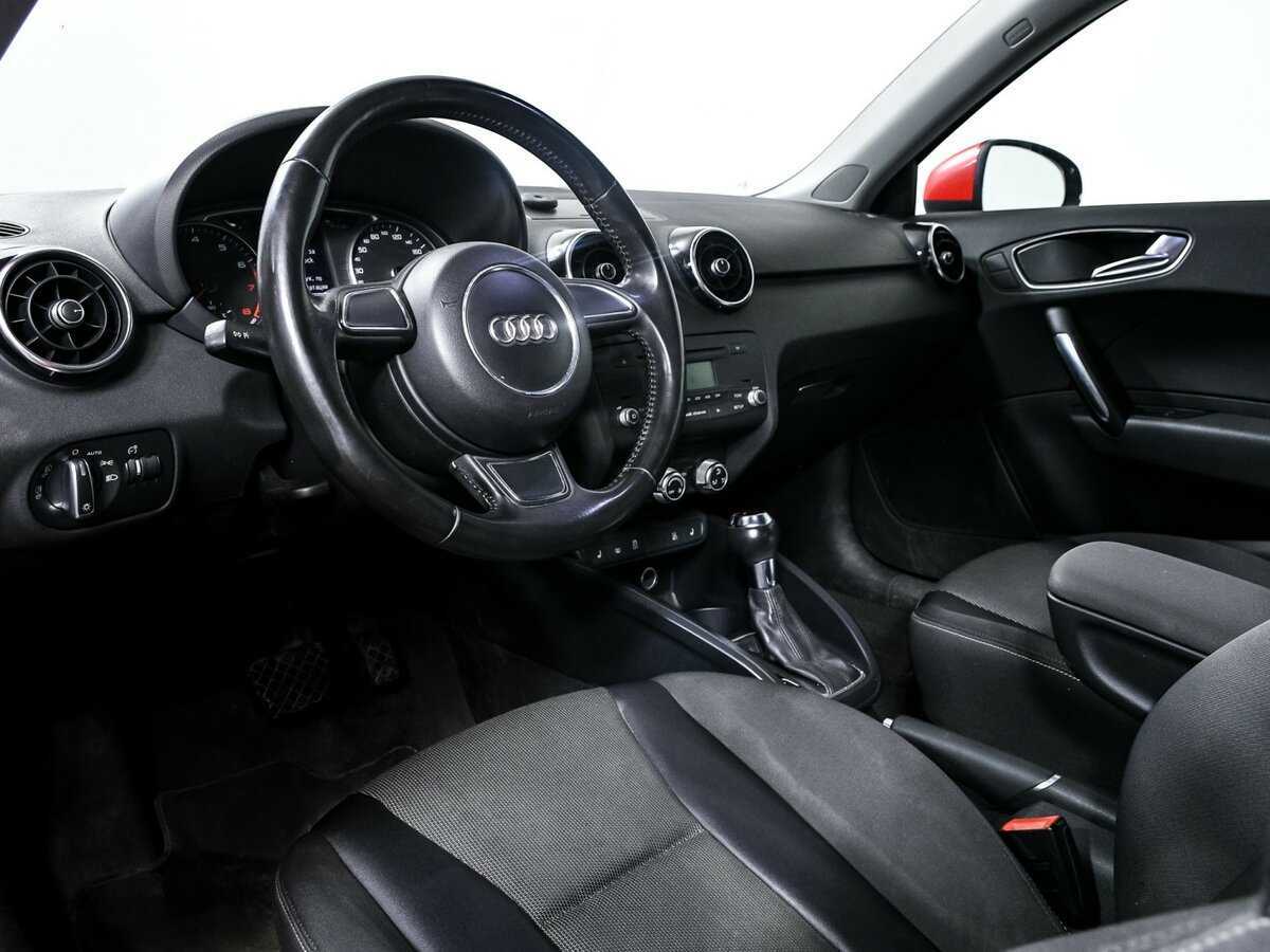 Audi A1, 2010 Фото №13