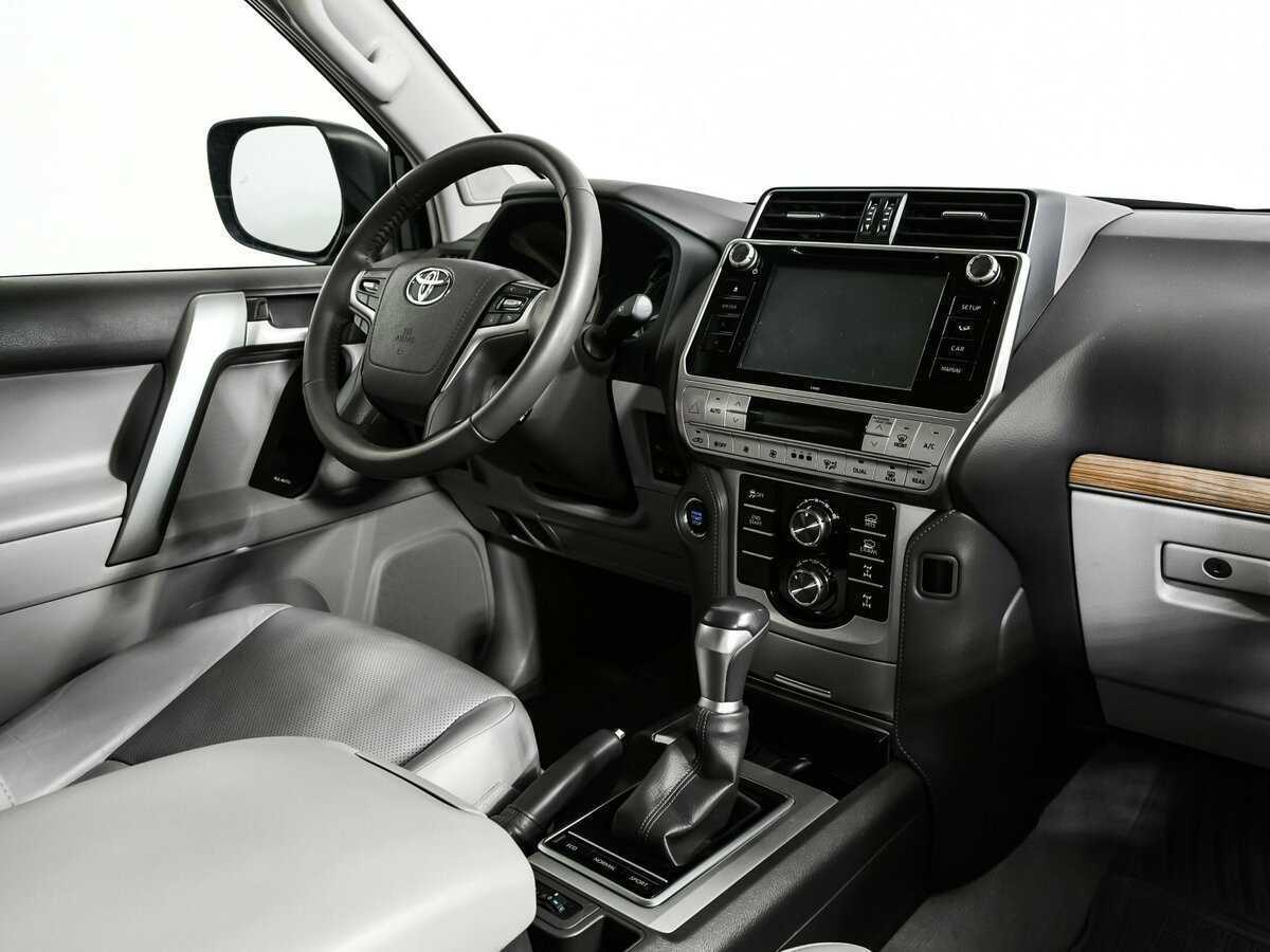 Toyota Land Cruiser Prado, 2018 Фото №9
