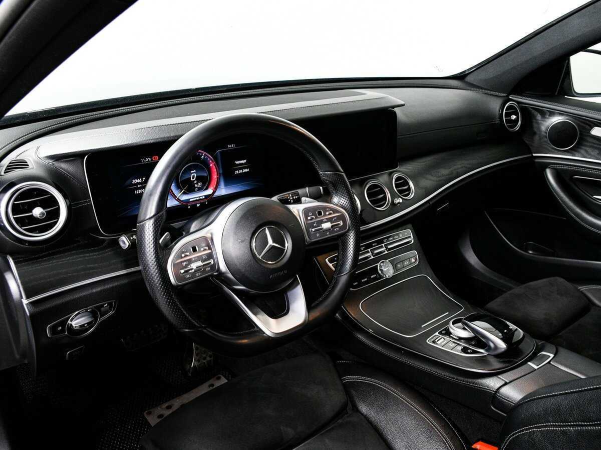 Mercedes-Benz E-Класс 300, 2019 Фото №12