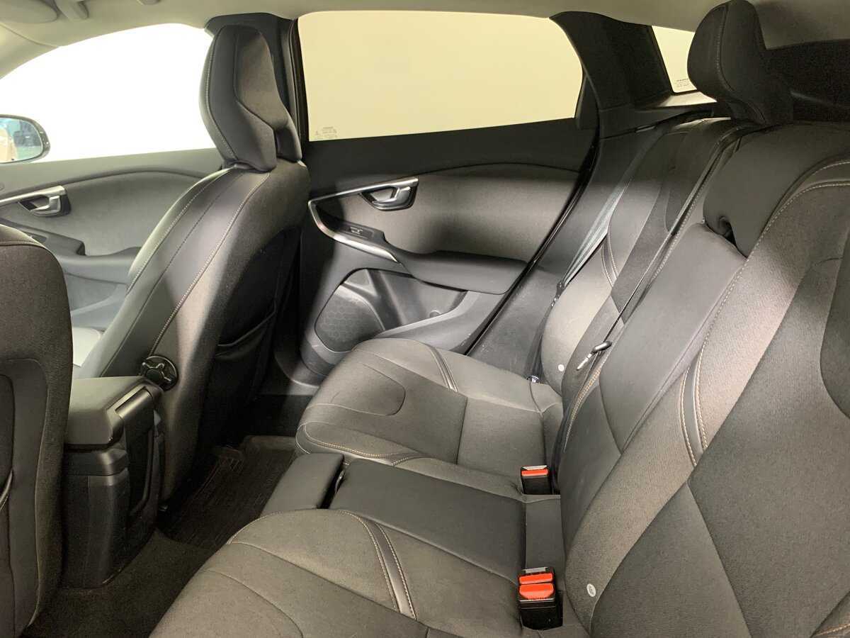 Volvo V40, 2015 Фото №19