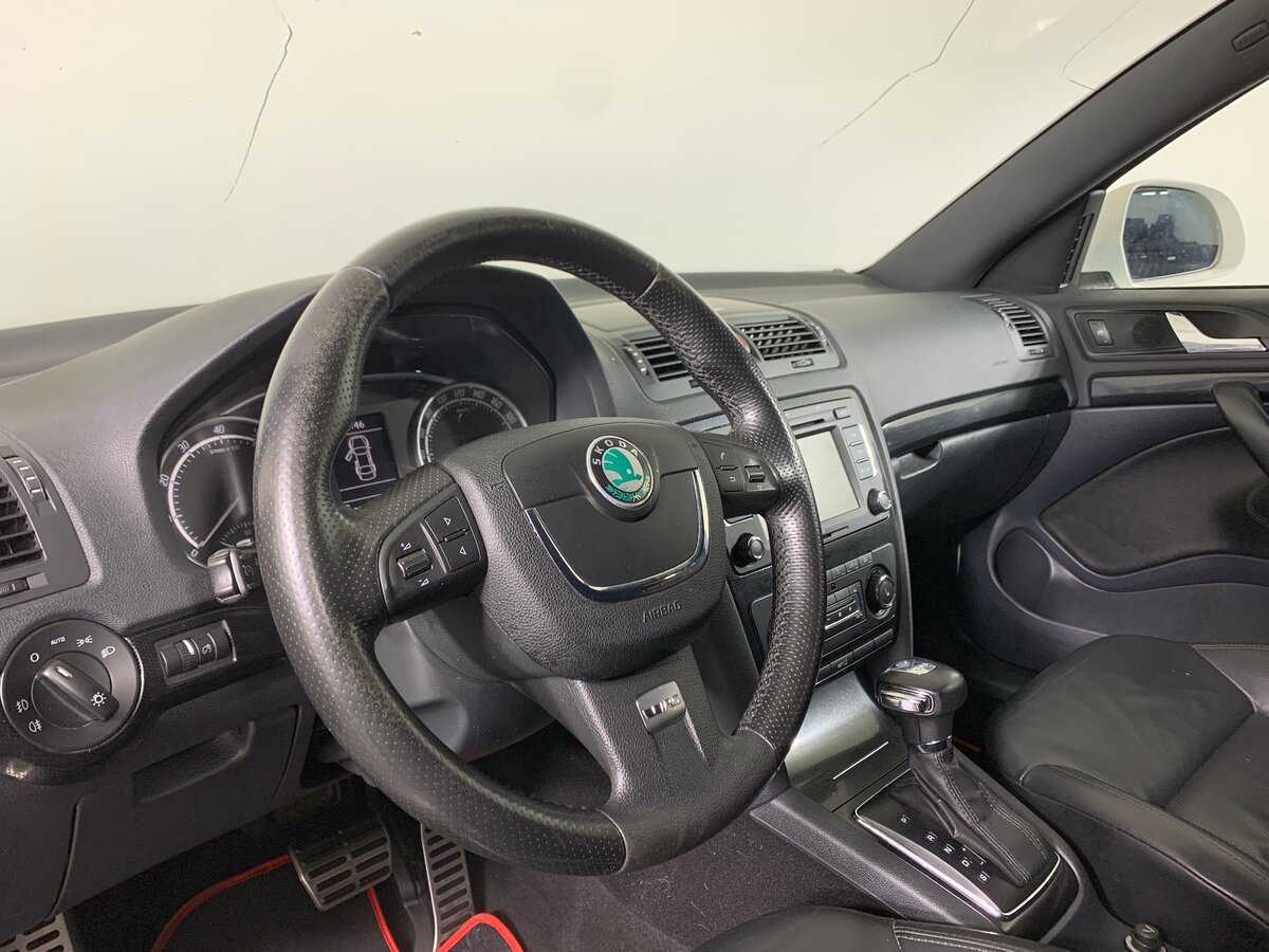 Skoda Octavia RS, 2012 Фото №11