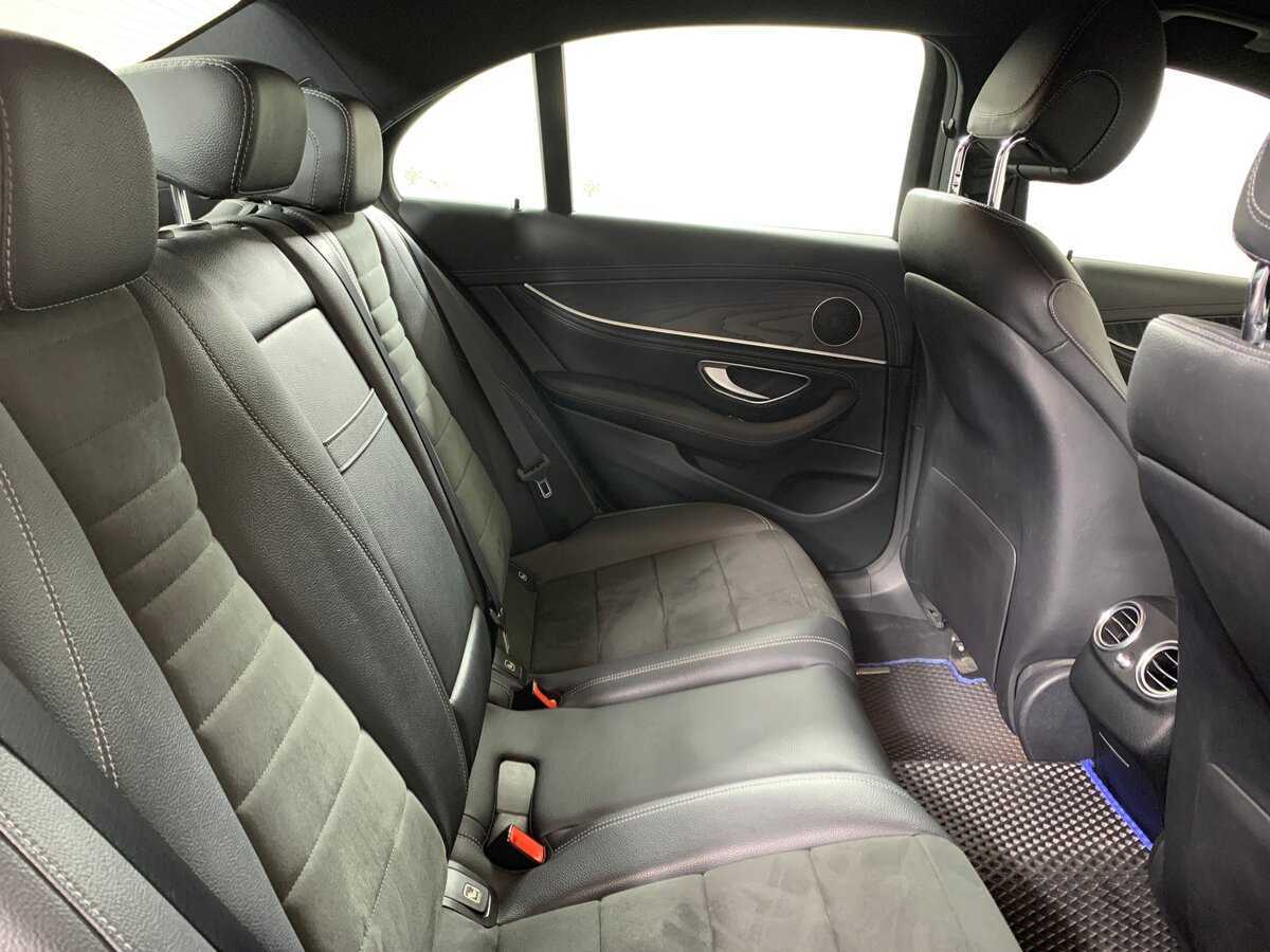 Mercedes-Benz E-Класс 200, 2020 Фото №18