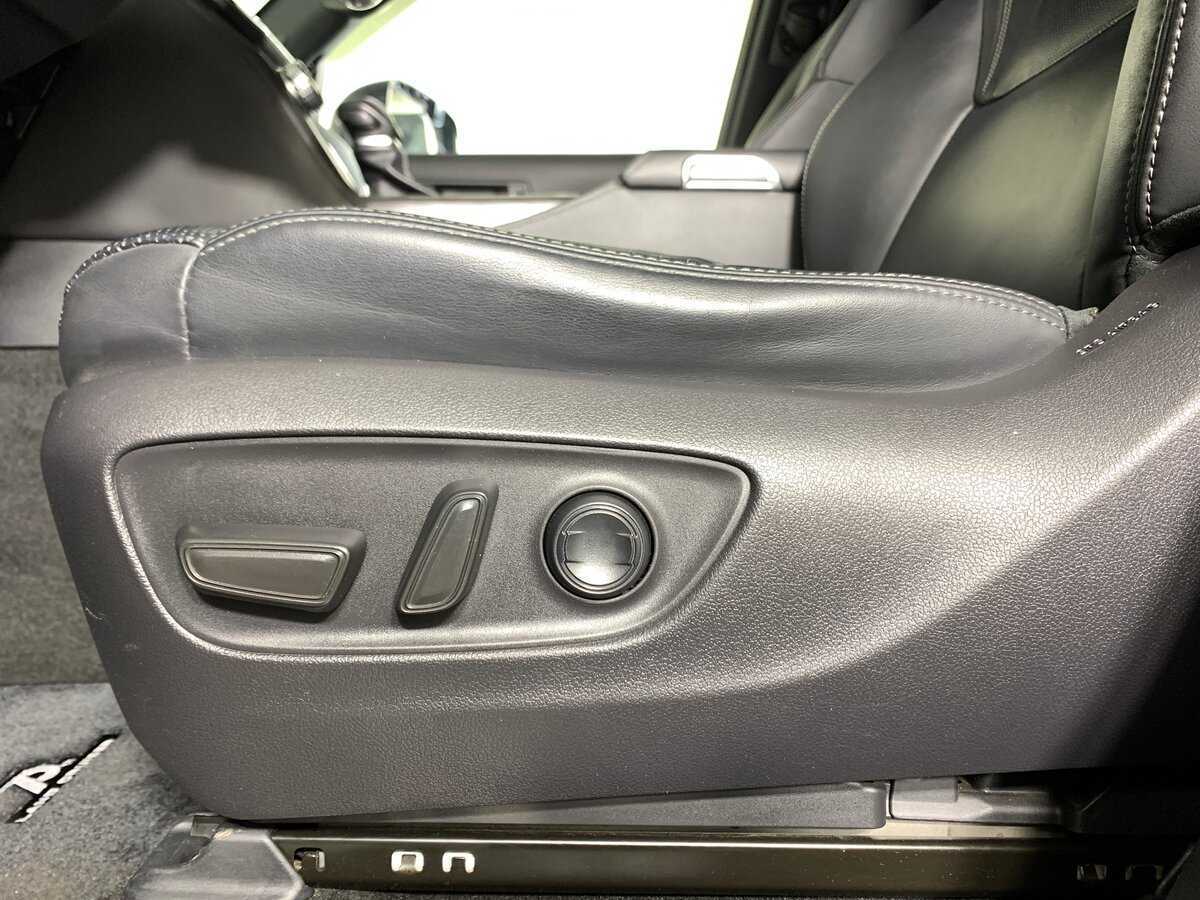 Toyota Land Cruiser, 2021 Фото №16