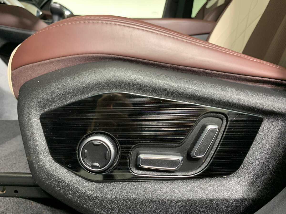 Geely Monjaro, 2023 Фото №17