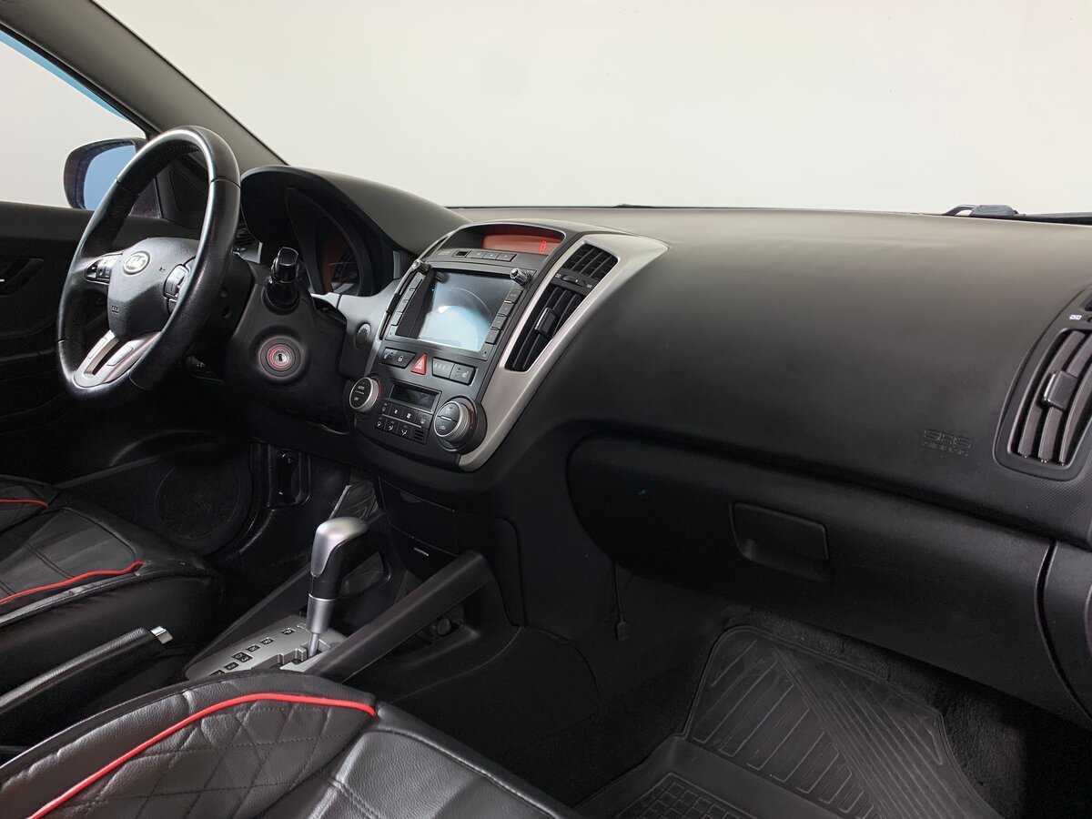 Kia Ceed, 2011 Фото №13