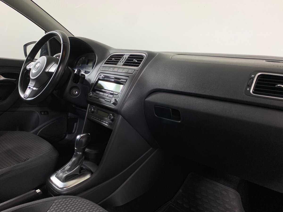Volkswagen Polo, 2011 Фото №14