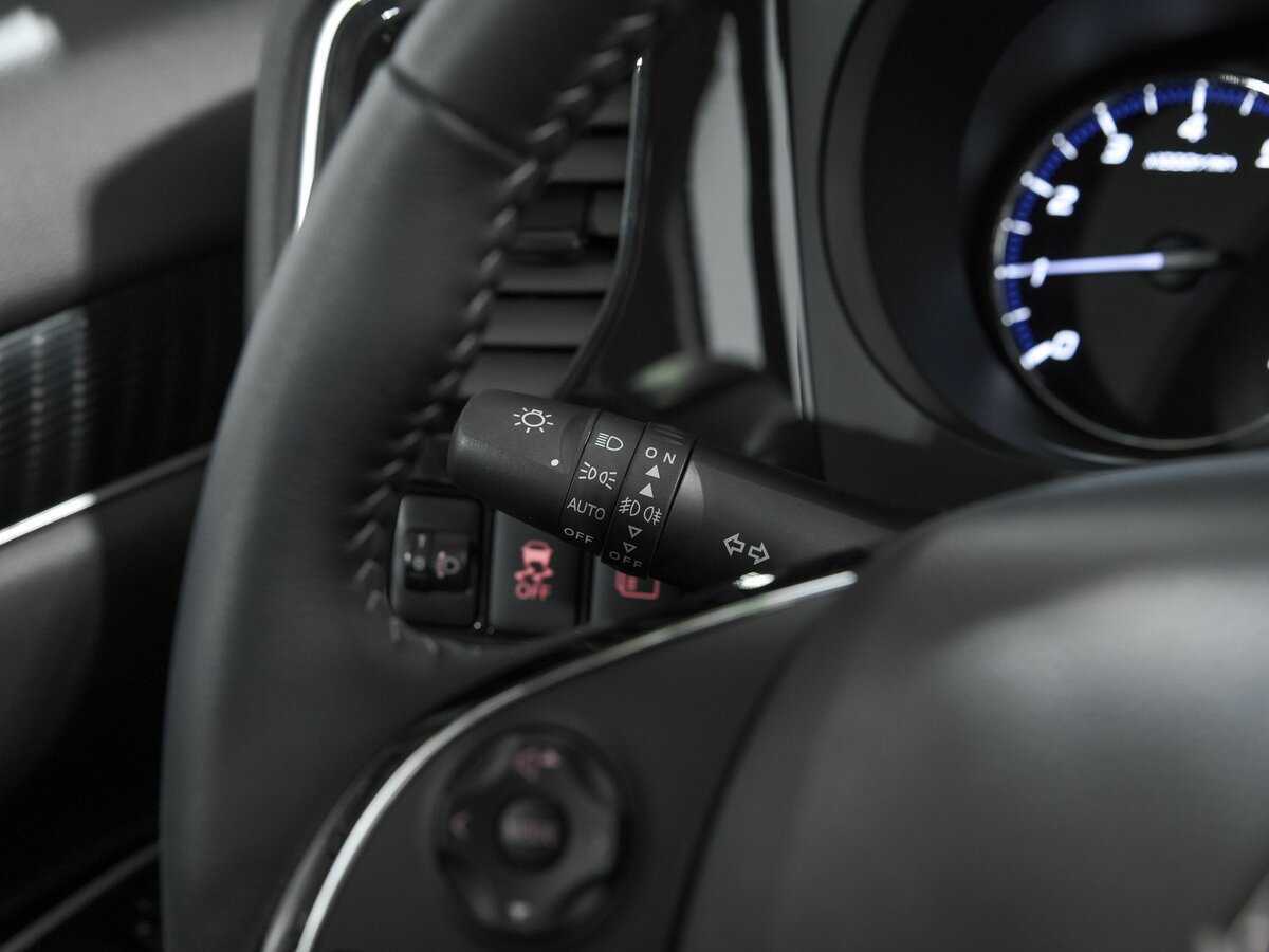 Mitsubishi Outlander, 2022 Фото №9