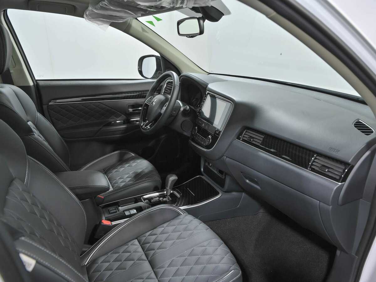 Mitsubishi Outlander, 2022 Фото №18