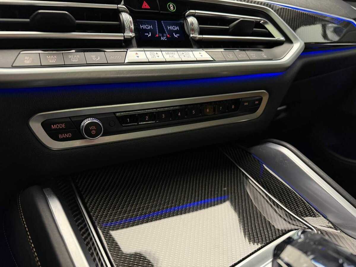 BMW X6 M50i, 2021 Фото №16