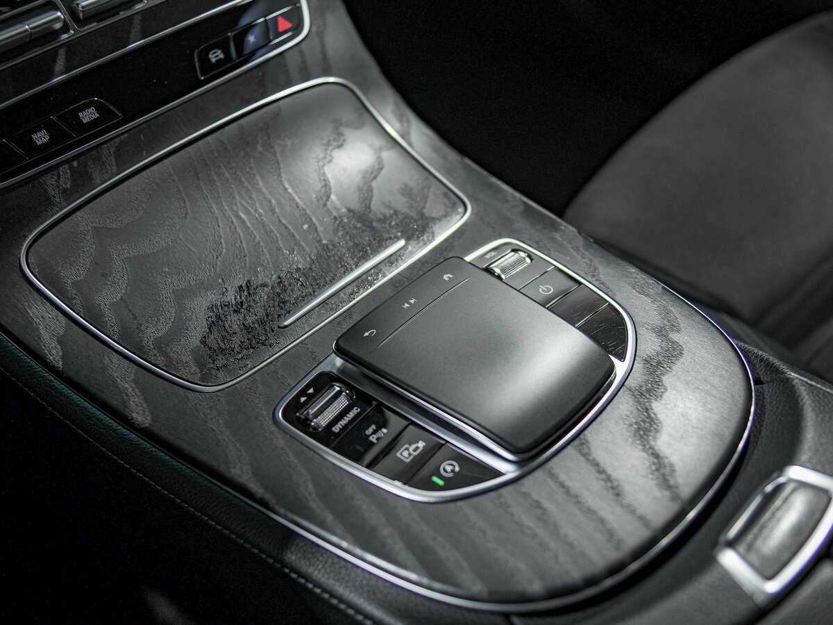 Mercedes-Benz E-Класс 200, 2021 Фото №11