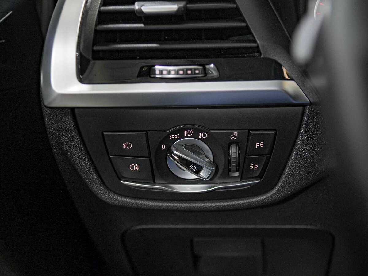 BMW X3 20i xDrive, 2018 Фото №13