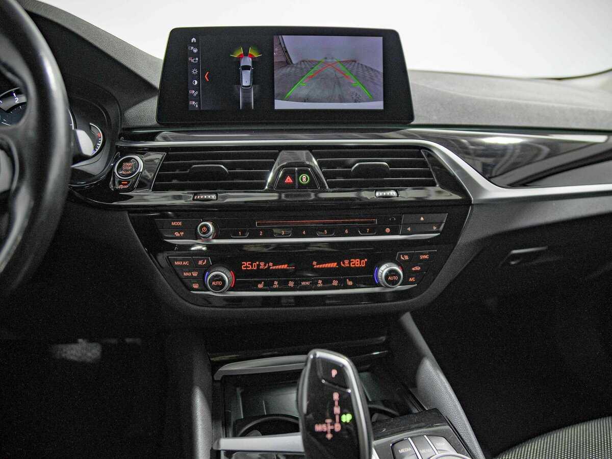 BMW 5 серии 520d xDrive, 2018 Фото №10