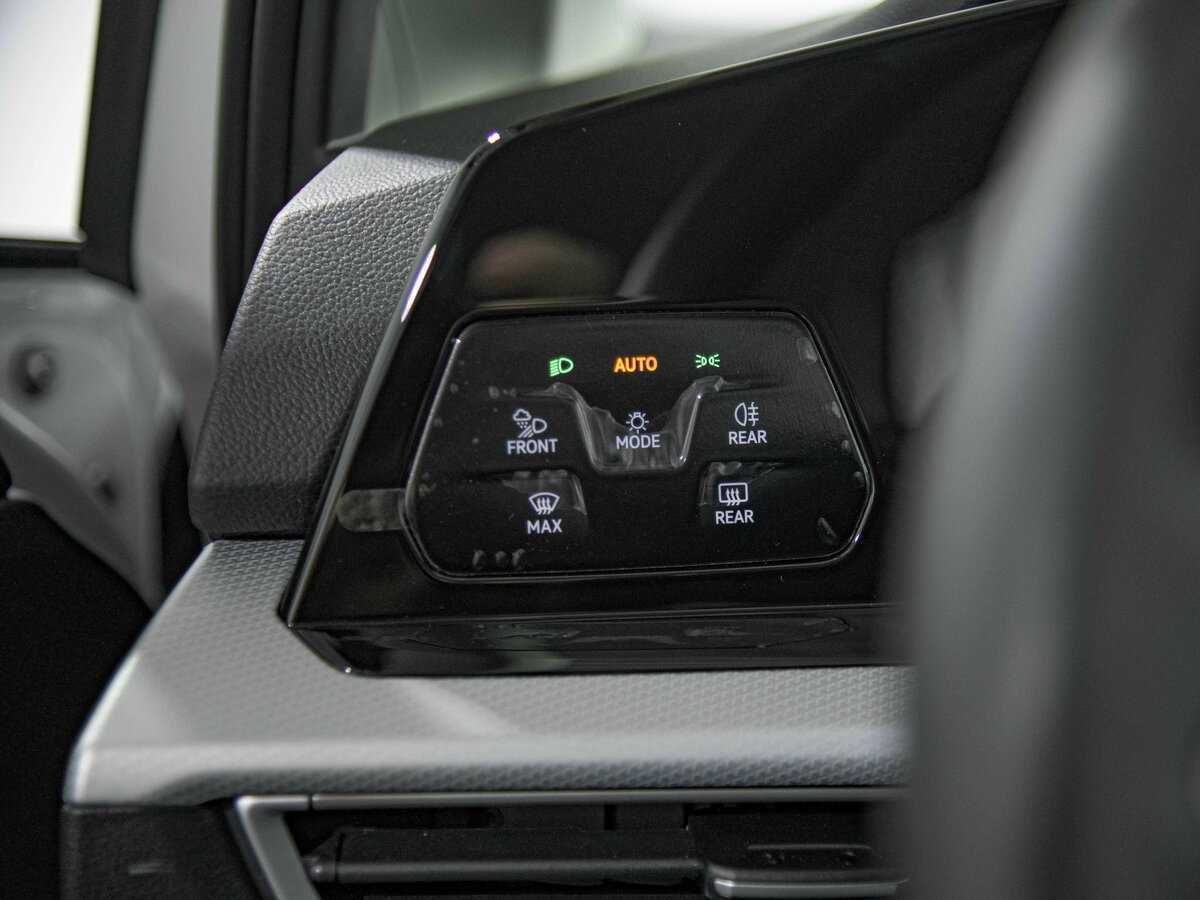 Volkswagen Golf, 2024 Фото №12