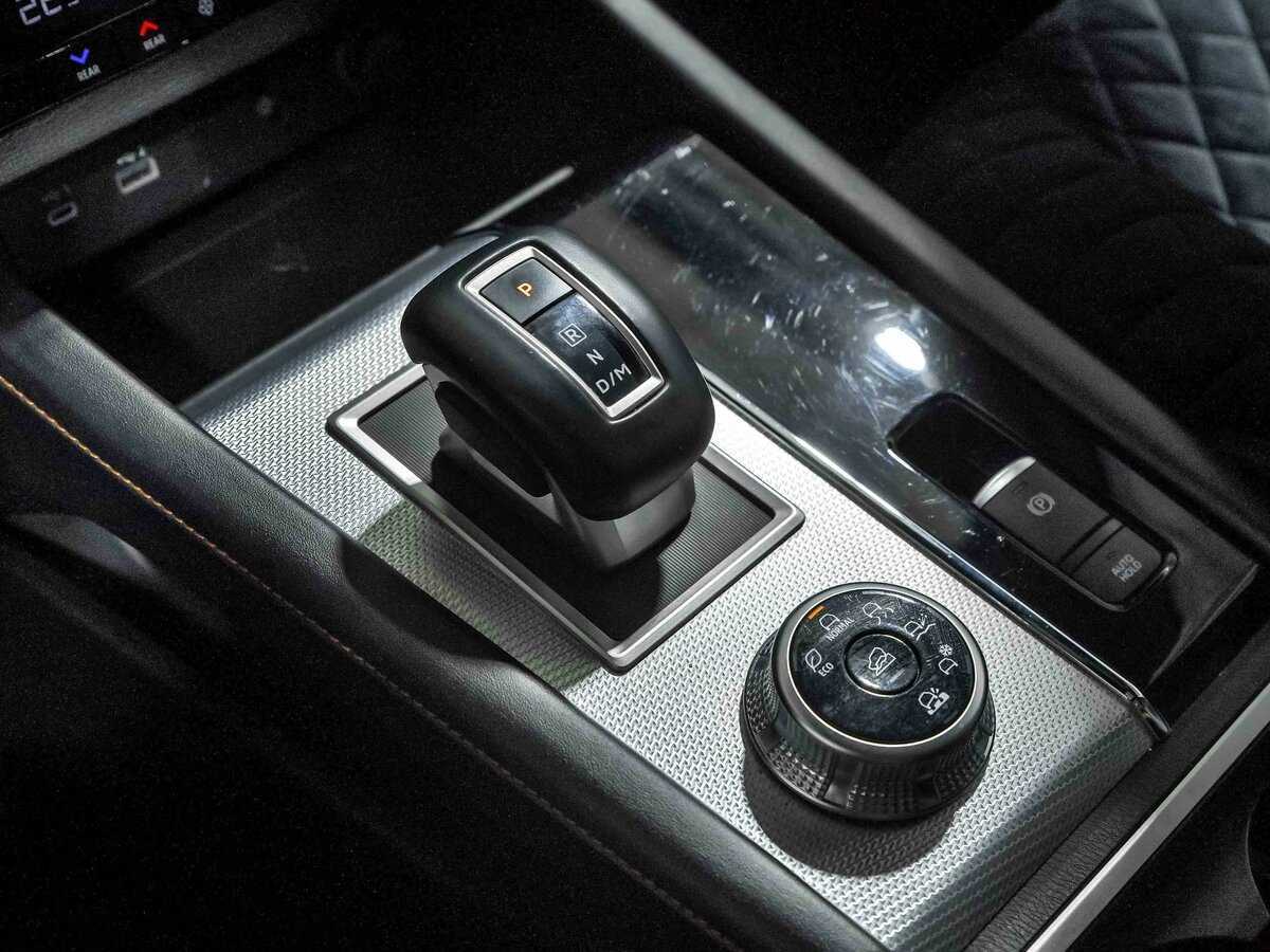 Mitsubishi Outlander, 2023 Фото №13