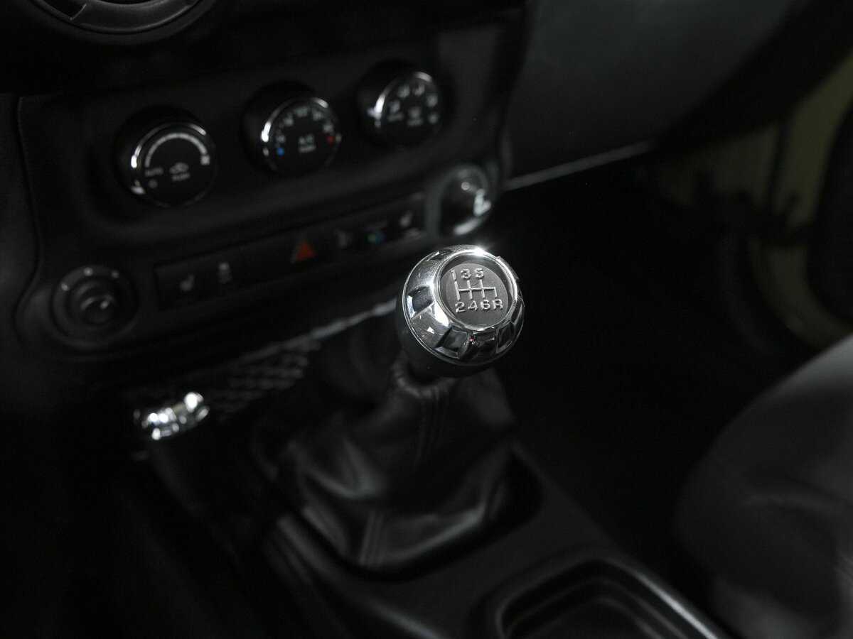 Jeep Wrangler, 2013 Фото №12