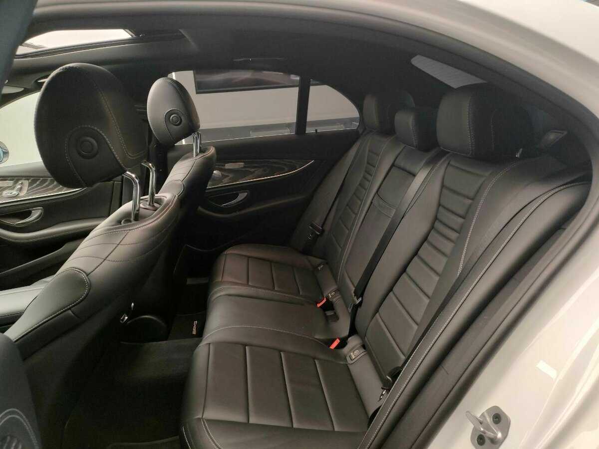 Mercedes-Benz E-Класс 350, 2020 Фото №17