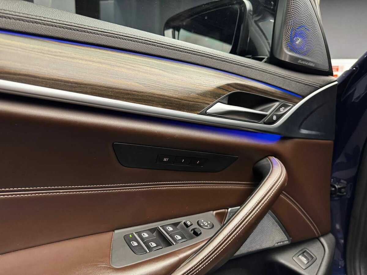 BMW 5 серии 530d xDrive, 2018 Фото №17